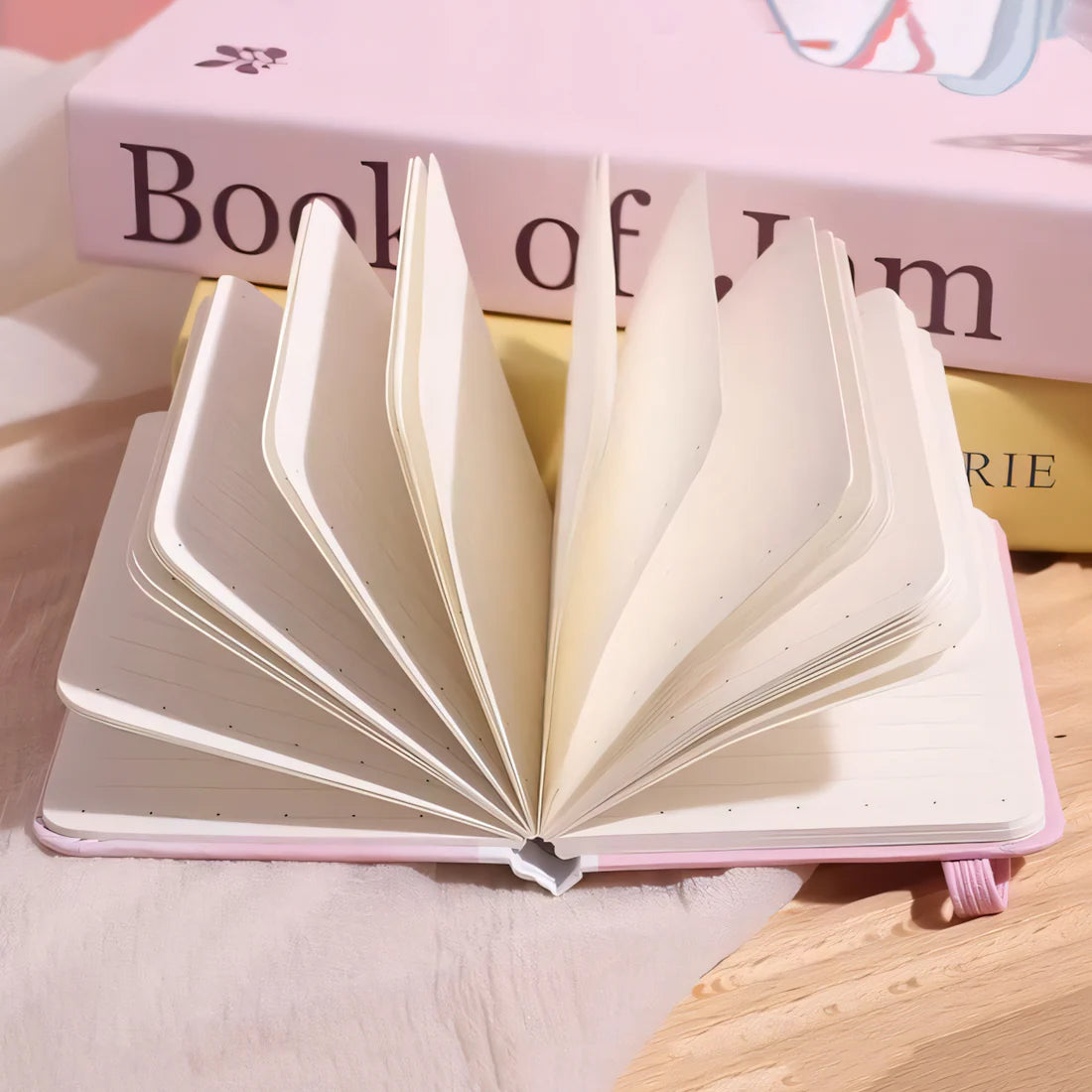 Milu Cat Pocket Diary